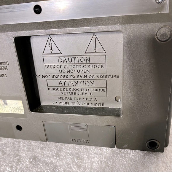 Vintage General Electric AM/FM Digital Alarm Clock Radio 7-4634 - Picture 11 of 15